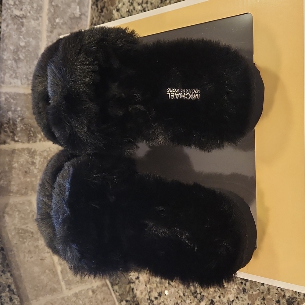 MK Scarlett Slipper - Picture 3 of 4